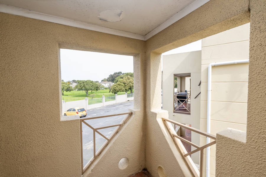 1 Bedroom Property for Sale in Kenilworth Western Cape